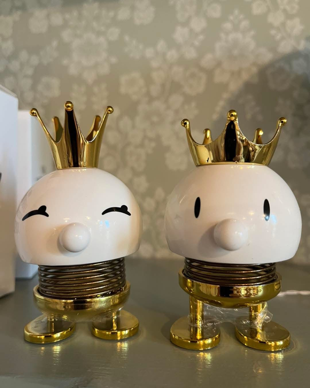 Princess White S
